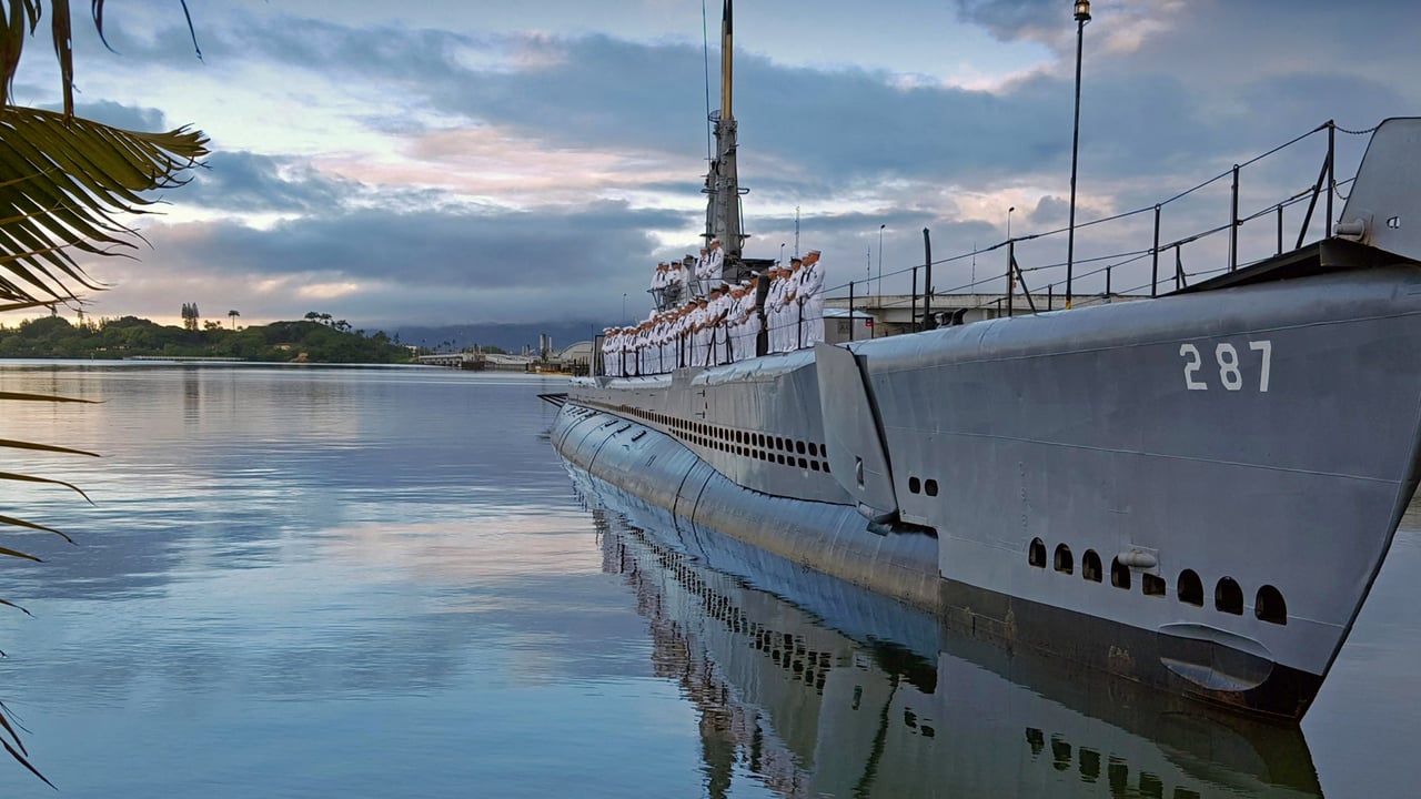 US Navy sailors on the WWII museum ship USS Bowfin in Honolulu, Hawaii (© US Navy Photo/Alamy) desktop wallpaper