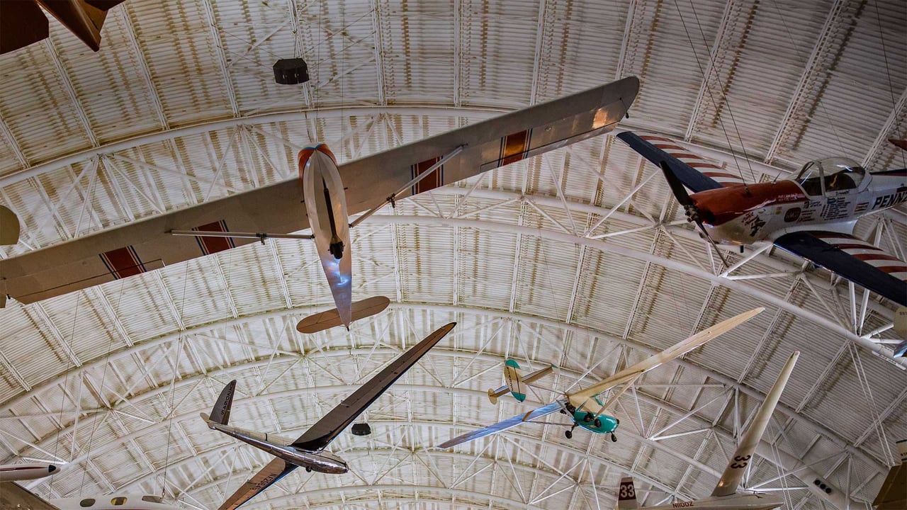Interior view of the Steven F. Udvar-Hazy Center, Smithsonian National Air and Space Museum in Chantilly, Virginia (© Rebecca Wyatt/Offset by Shutterstock) desktop wallpaper