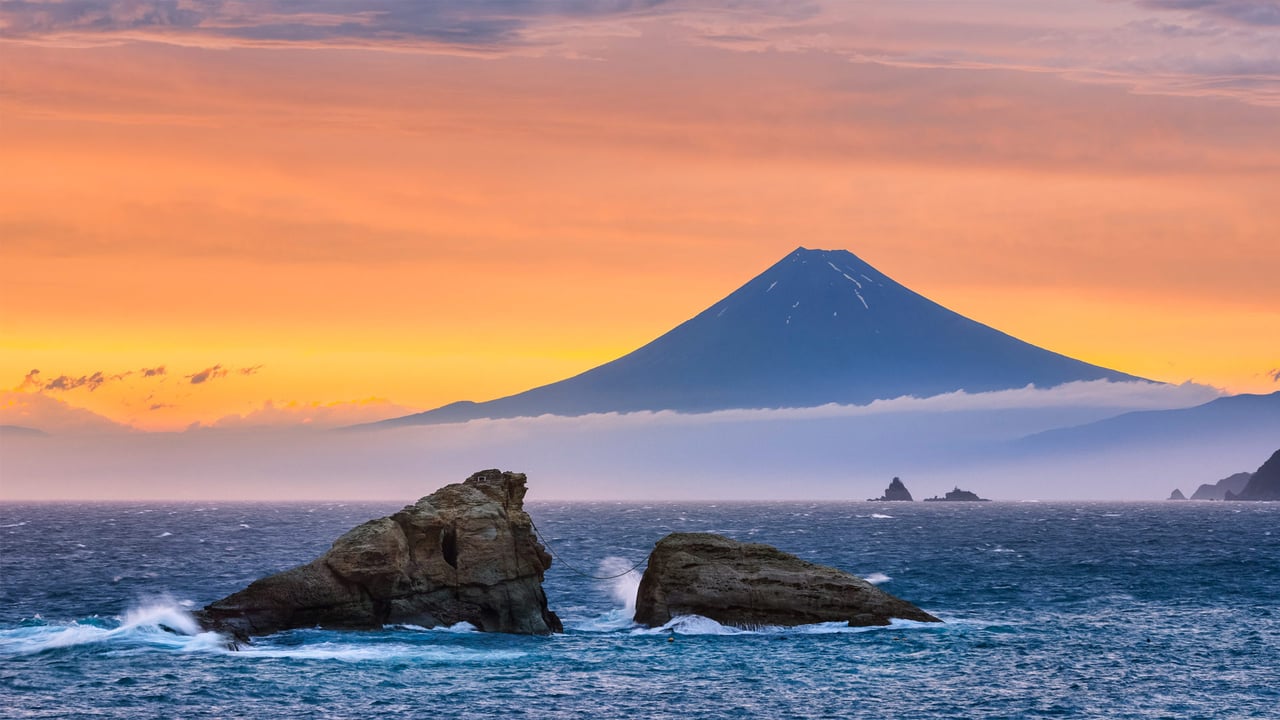 Mount Fuji and Ushitukiiwa (Twin Rocks) in Matsuzaki, Japan (© Tommy Tsutsui/Getty Images) desktop wallpaper