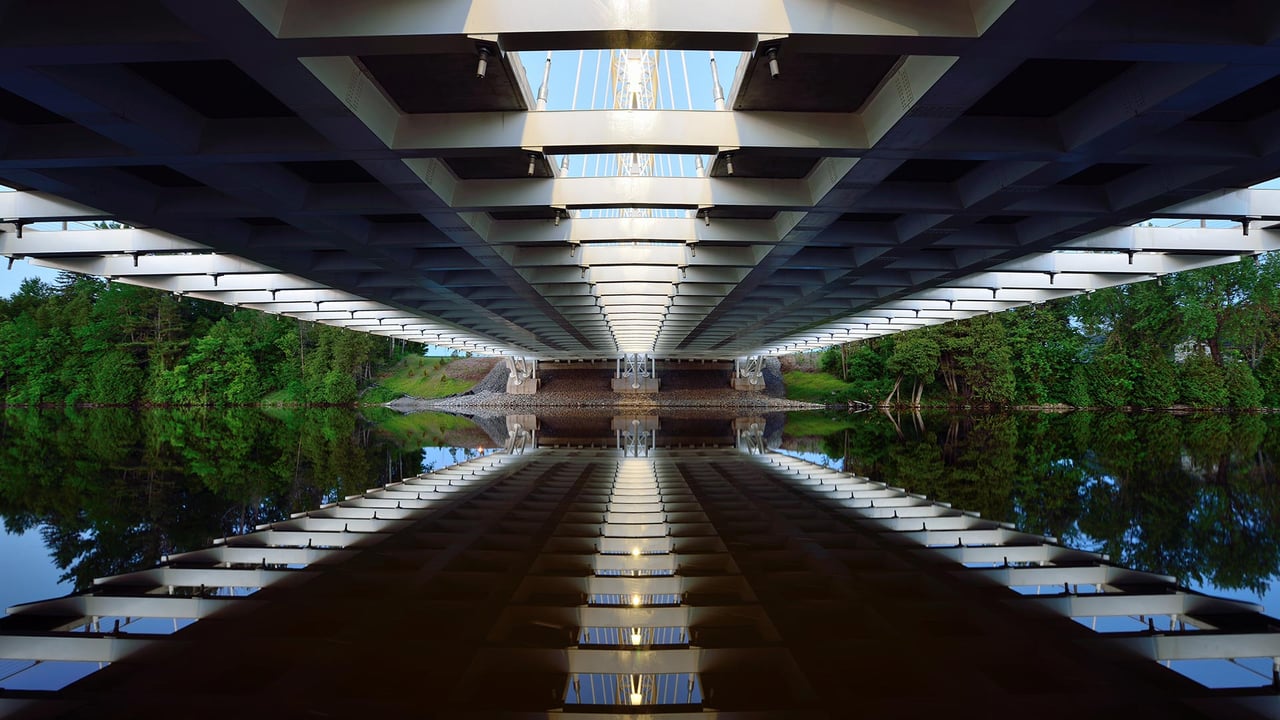 Reflection of the Vimy Memorial Bridge in Ottawa (© Saffron Blaze/Getty Images) desktop wallpaper