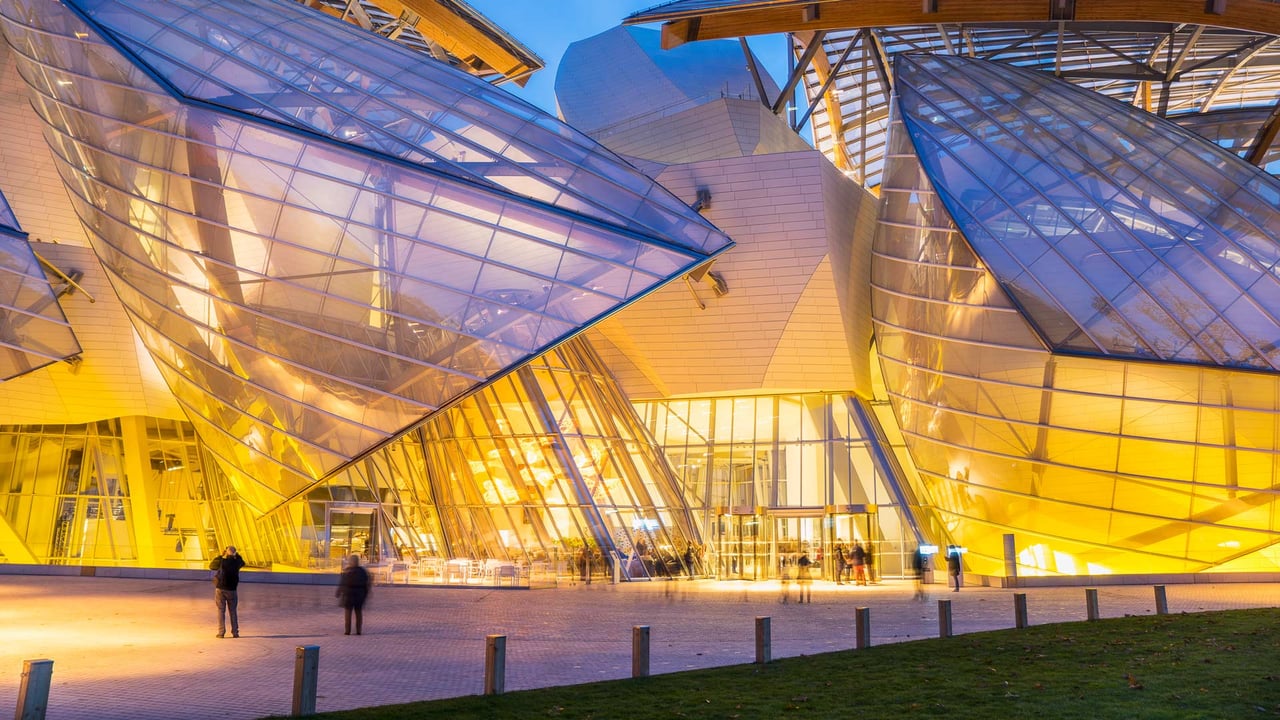 Louis Vuitton Foundation in the Bois de Boulogne, Paris, France (© Atlantide Phototravel/Getty Images) desktop wallpaper