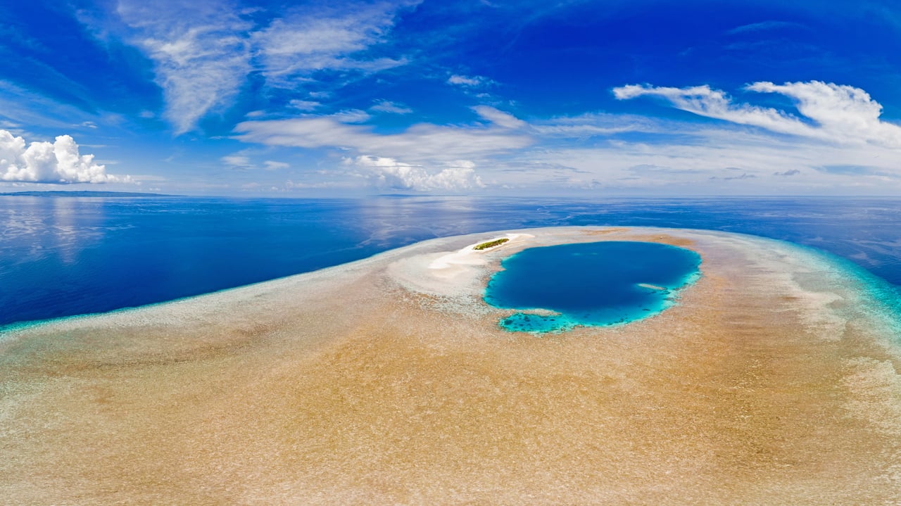 Wakatobi National Park, Indonesia (© Fabio Lamanna/Alamy) desktop wallpaper