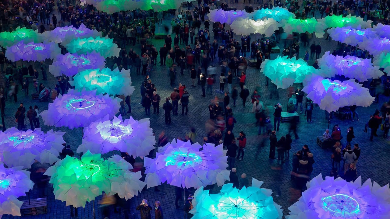 The installation 'Waldplastik' during Blue Night in Nuremberg, German (© Daniel Karmann/Shutterstock) desktop wallpaper