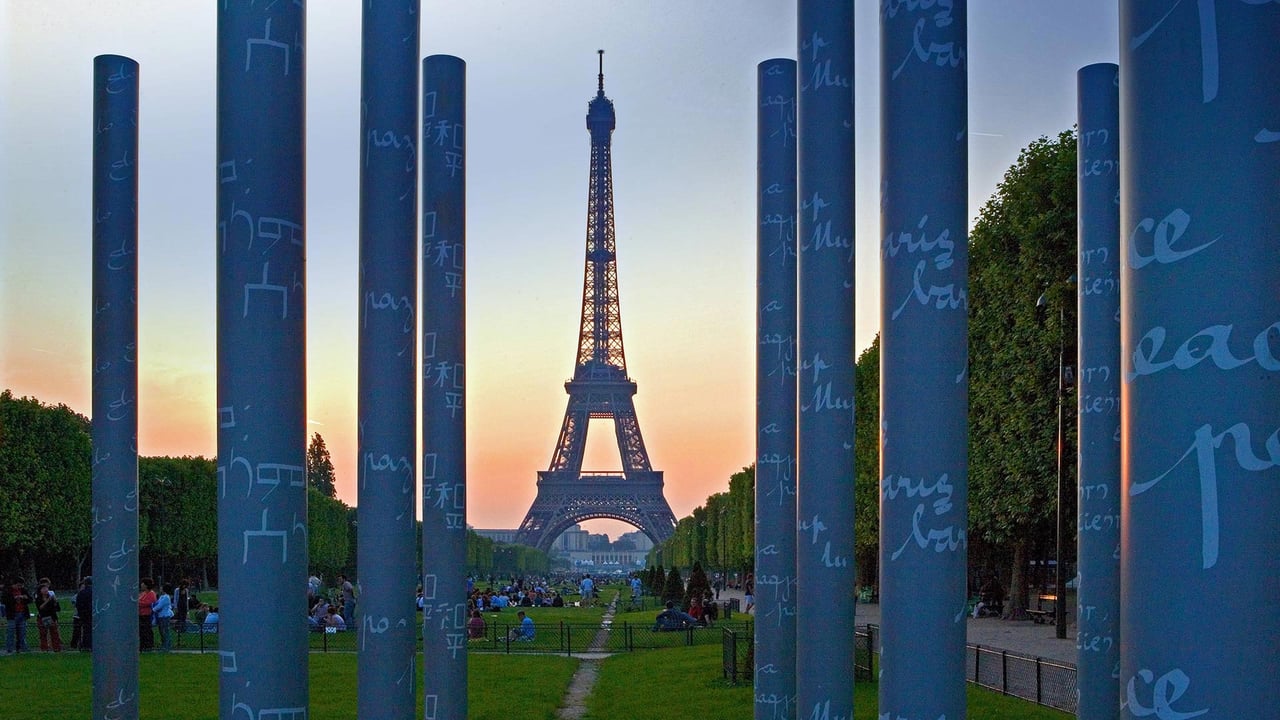 'The Wall for Peace' and the Eiffel Tower in Paris for the International Day of Peace (© Prisma by Dukas Presseagentur GmbH/Alamy) desktop wallpaper