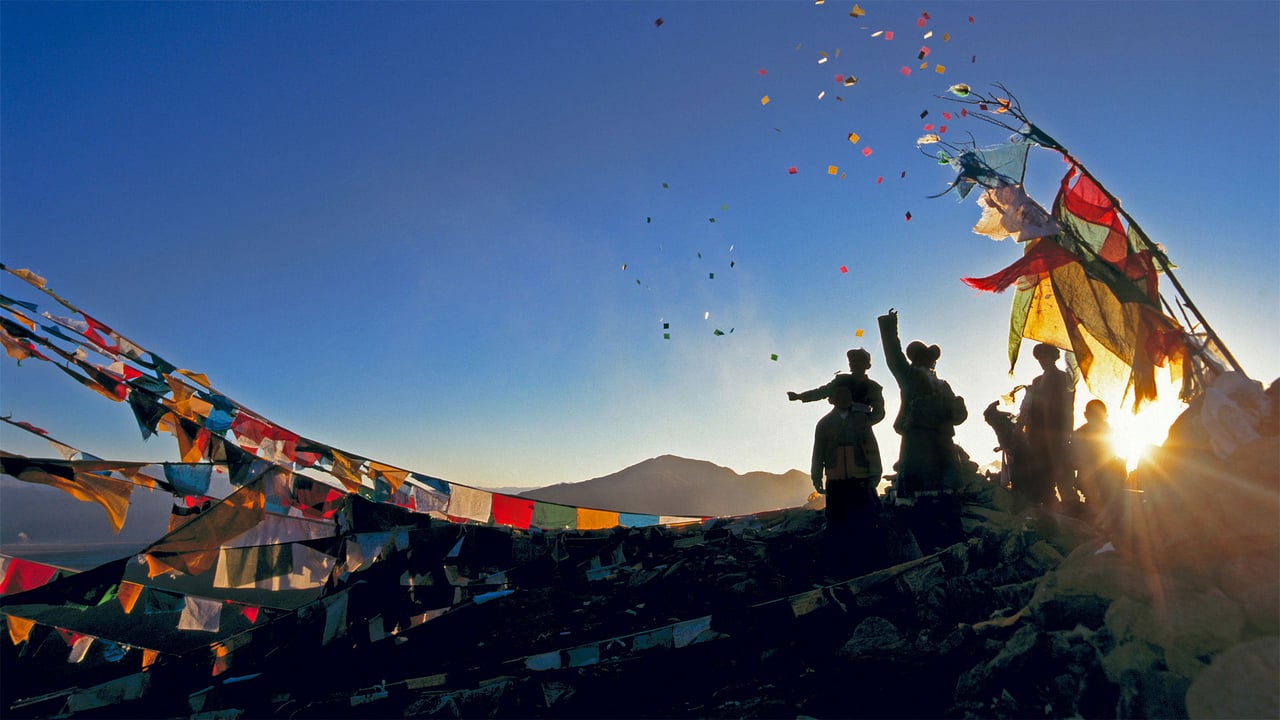 Pilgrims throwing wind horses into the air above Ganden Monastery for the New Year in Tibet, China (© Ian Cumming/plainpicture) desktop wallpaper