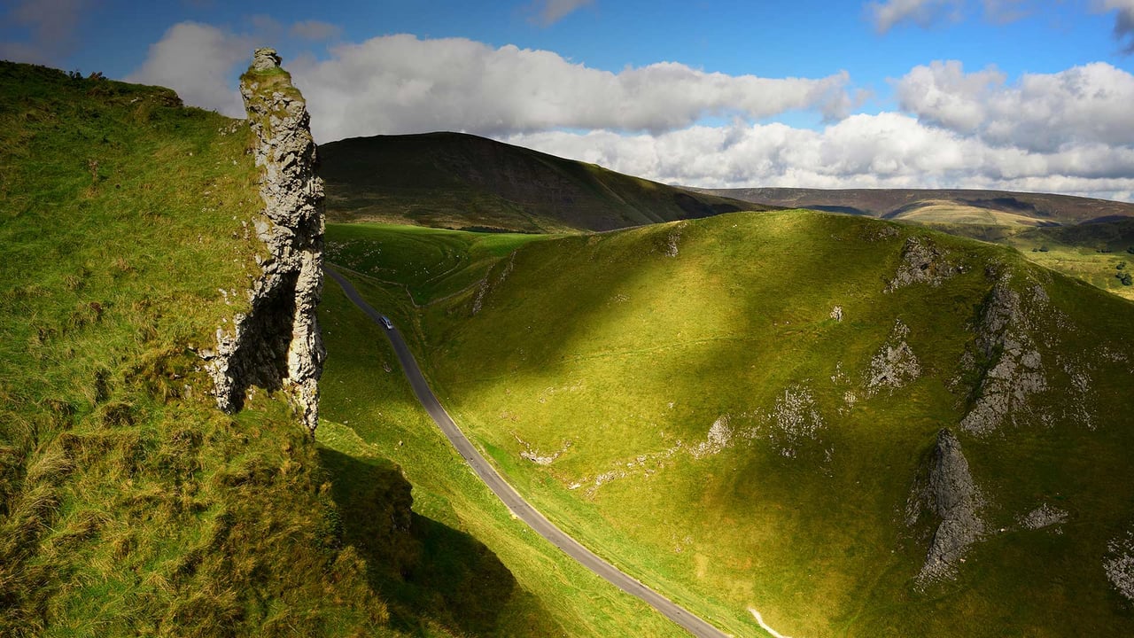 德比郡高峰区的Winnats山口,英格兰 (© Christopher Drabble/Alamy) desktop wallpaper
