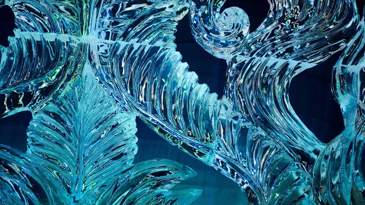 冰雪节上的冰雕艺术作品,加拿大渥太华 (© S. Garcia Cournoyer/Alamy) desktop wallpaper