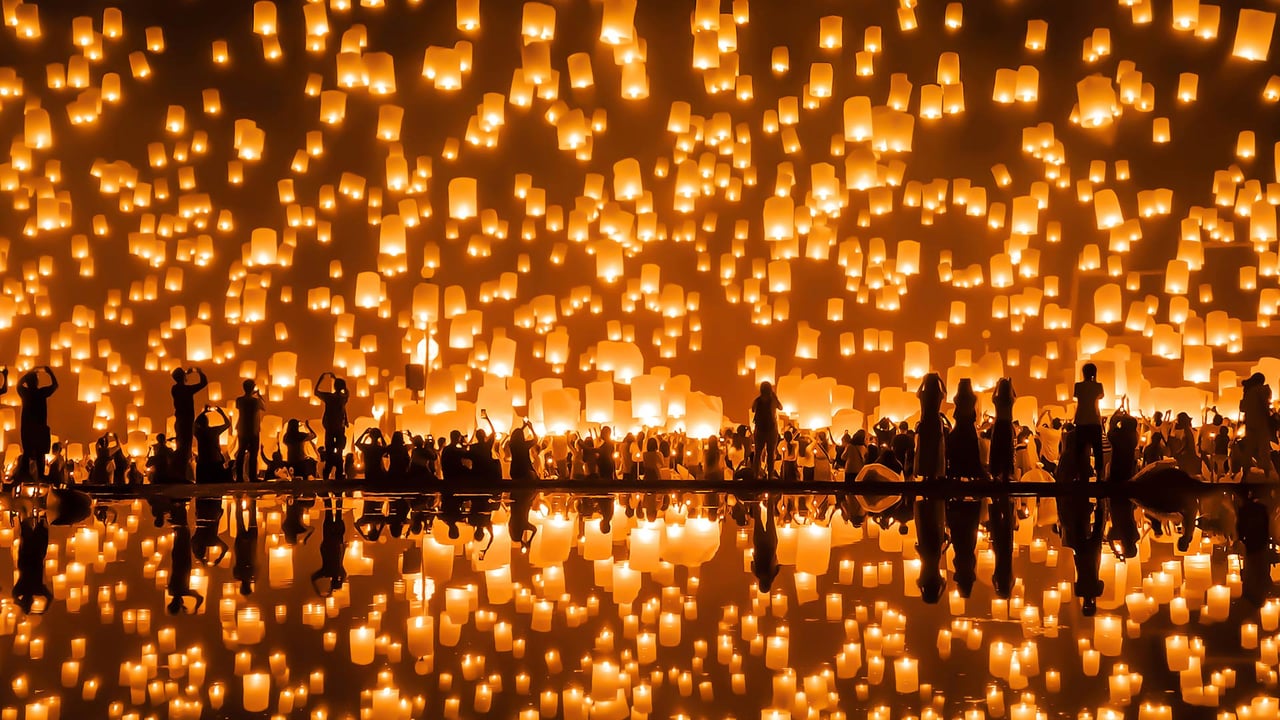Yi Peng lantern festival, Chiang Mai, Thailand (© tampatra/Getty Images) desktop wallpaper