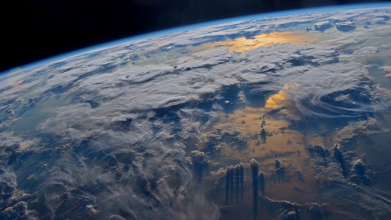 Earth viewed from the International Space Station, photographed by astronaut Jeff Williams (© Jeff Williams/NASA) desktop wallpaper