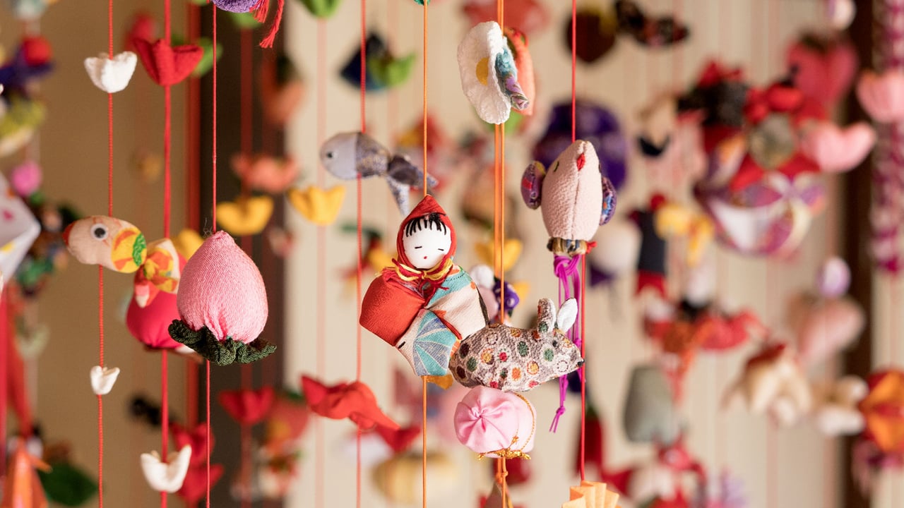 「雛のつるし飾り」 (© yoshi0511/Shutterstock) desktop wallpaper