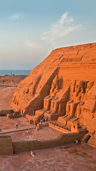 Abu Simbel temples on the west shore of Lake Nasser, Egypt (© George Steinmetz/Getty Images) mobile wallpaper