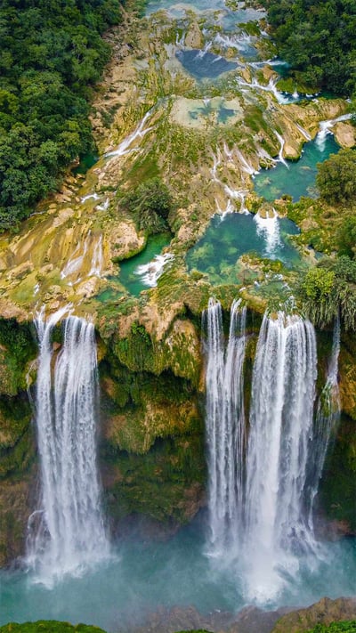 Tamul waterfall in the state of San Luis Potosí, Mexico (© Robert Harding World Imagery/Offset by Shutterstock) mobile wallpaper