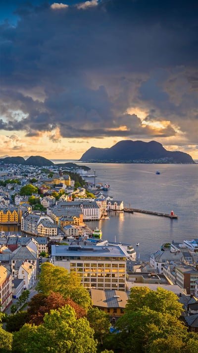 Ålesund, Norway (© AWL Images/Offset by Shutterstock) mobile wallpaper