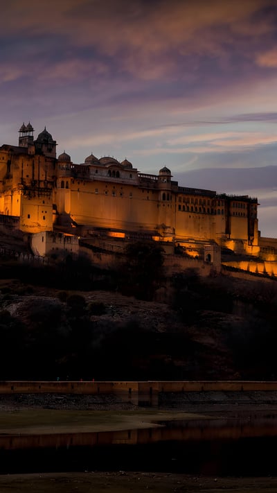 An evening at the Amber Fort, near Jaipur, India (© Amith Nag Photography/Getty Images) mobile wallpaper