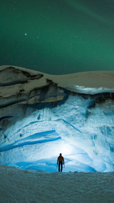 Ice-climbing at the Athabasca Glacier in Jasper National Park, Alberta (© Cavan Images/Offset) mobile wallpaper
