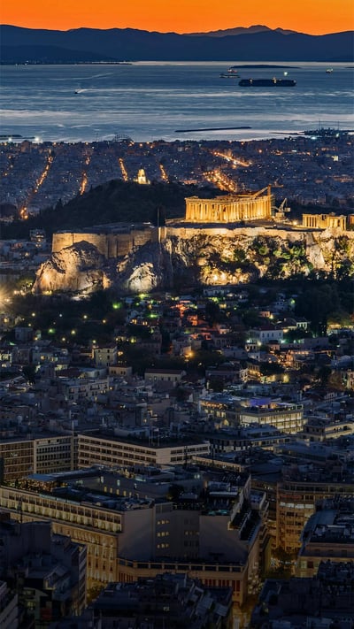 Athens for Greek Independence Day (© junnyphoto/Getty Images) mobile wallpaper