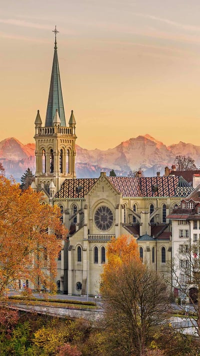 Old Town of Bern, Switzerland (© Simon Zenger/Alamy) mobile wallpaper