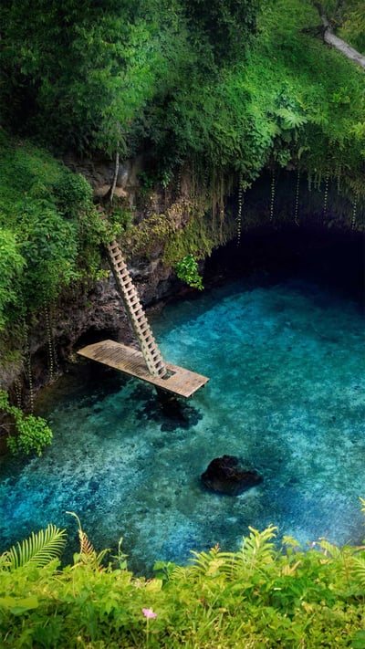 To Sua Ocean Trench on the south coast of Upolu Island in Samoa (© Chris McLennan/Alamy) mobile wallpaper