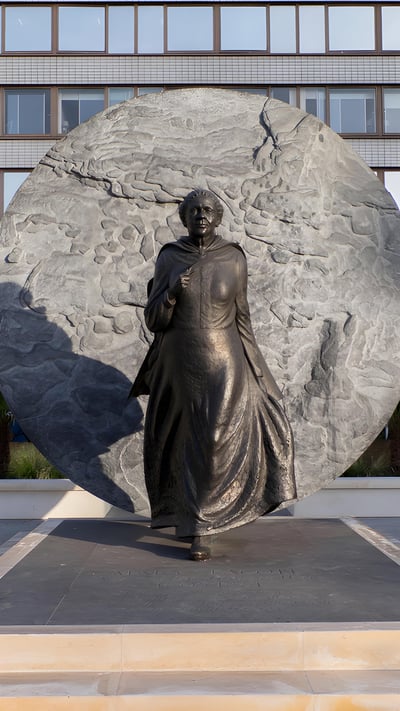 Statue of Mary Seacole, London, England (© Charles Bowman/Alamy Stock Photo) mobile wallpaper