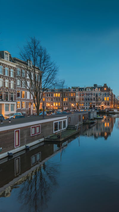 Oud-West, Amsterdam, Netherlands (© George Pachantouris/Getty Images) mobile wallpaper