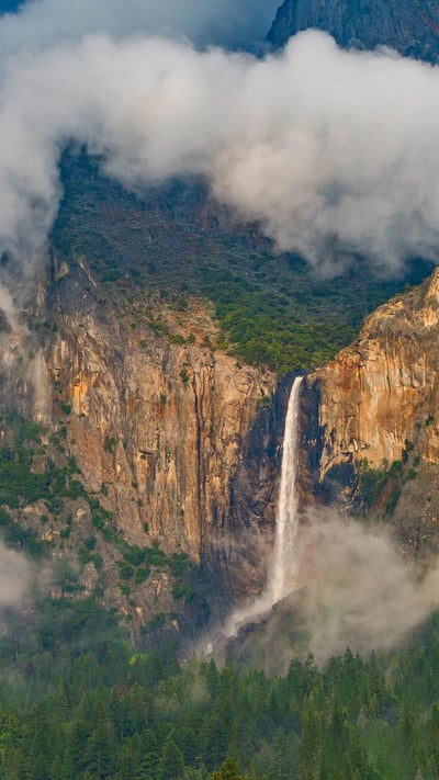 Bridalveil Fall, Yosemite National Park, California (© Jeff Foott/Minden Pictures) mobile wallpaper