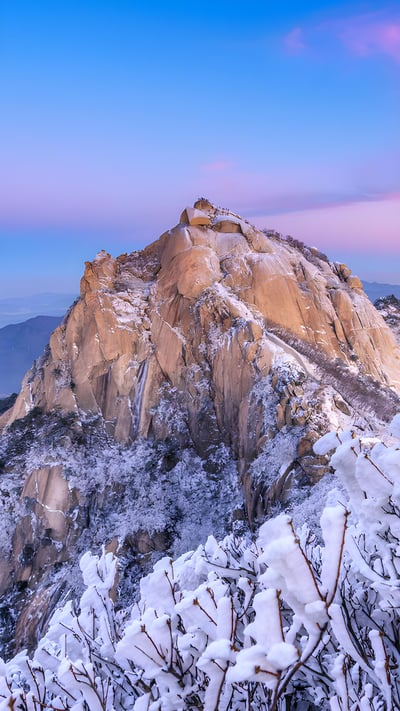 Bukhansan National Park, South Korea (© TRAVEL TAKE PHOTOS/Shutterstock) mobile wallpaper