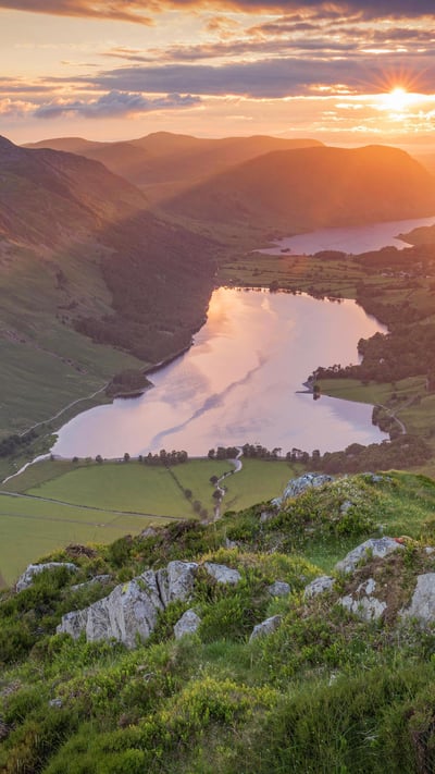 Buttermere, Lake District, England (© Stewart Smith/Alamy) mobile wallpaper