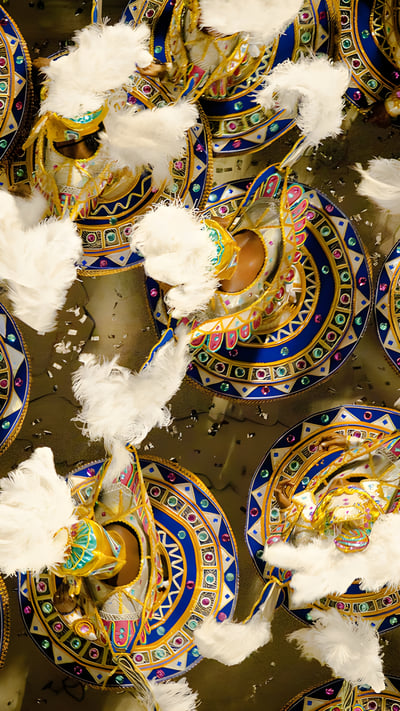 Desfile de Carnaval no Sambódromo, Rio de Janeiro (© Giordano Cipriani/Getty Images) mobile wallpaper