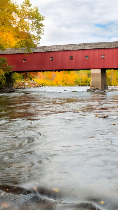 West Cornwall Covered Bridge over the Housatonic River, Connecticut (© pabradyphoto/Getty Images) mobile wallpaper