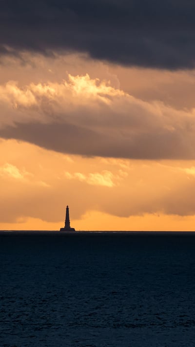 Cordouan Lighthouse, Royan, Charente, France (© FRTimelapse/Getty Images) mobile wallpaper
