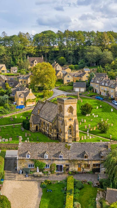 Cotswolds village of Snowshill, Gloucestershire, England, United Kingdom, Europe (© Gavin Hellier/robertharding/Getty Images) mobile wallpaper