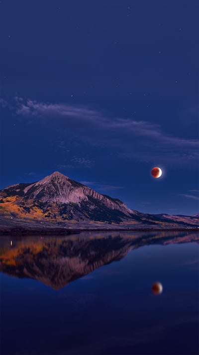 克雷斯特德比特山上方的月食,科罗拉多州,美国 (© Mengzhonghua Photography/Getty Images) mobile wallpaper