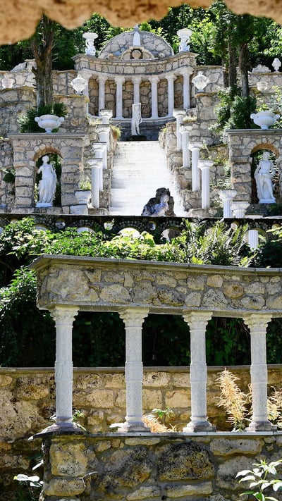 Barockgarten in Egloffstein, Bayern, Deutschland (© Rüdiger Hess/geo-select FotoArt) mobile wallpaper
