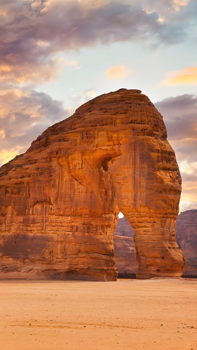 Elephant Rock, Al-Ula, Saudi Arabia (© Lubo Ivanko/Shutterstock) mobile wallpaper