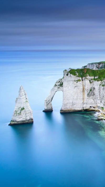 Étretat, Normandy, France (© StevanZZ/Alamy) mobile wallpaper