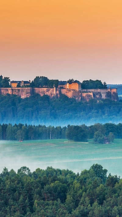 Königstein Fortress, near Dresden, Saxon Switzerland, Saxony, Germany (© Gunter Kirsch/Alamy Stock Photo) mobile wallpaper