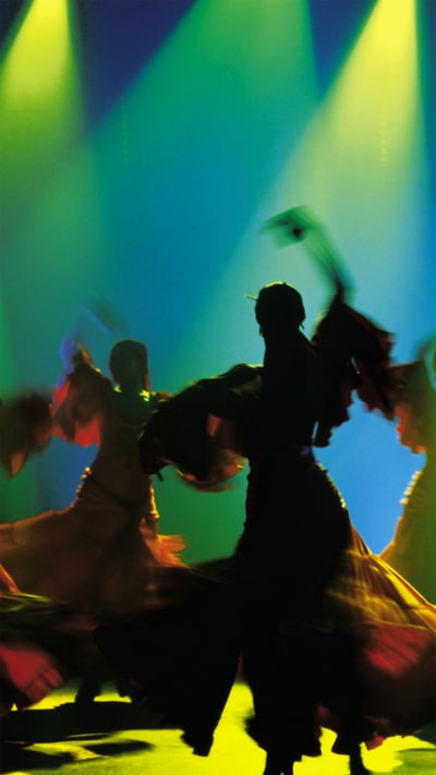 Flamenco dancers outside Palma de Majorca, Spain (© Torleif Svensson/Getty Images) mobile wallpaper