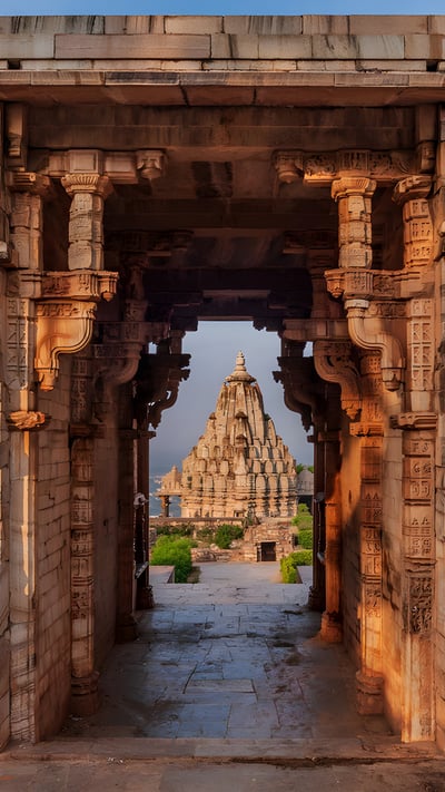 Chittorgarh Fort, Rajasthan, India (© chetansoni/Shutterstock) mobile wallpaper
