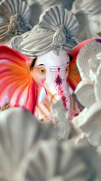 Half-painted Ganesha idol at a workshop in Bangalore (© Amith Nag Photography/Getty Images) mobile wallpaper