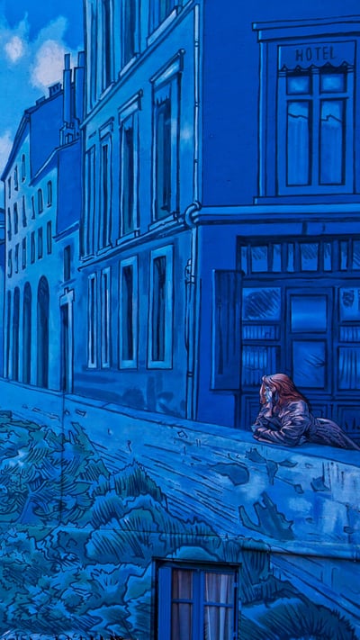 « La fille des remparts », fresque de Max Cabanes, Angoulême, France (© Jean-Marc Barrere, Hemis/alamy Photo Stock) mobile wallpaper