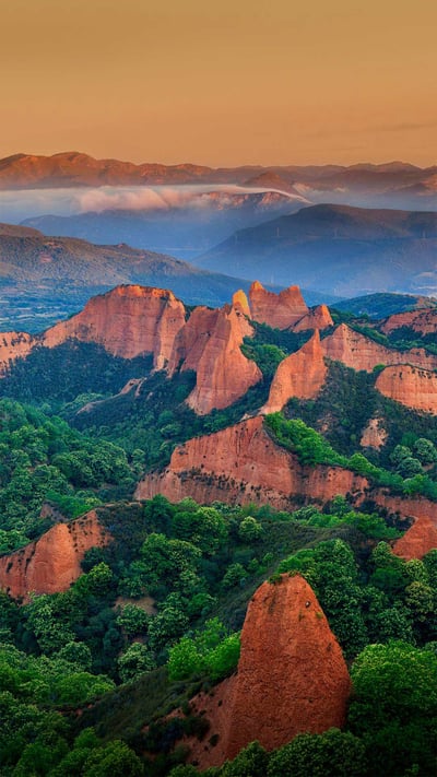 Ancient Roman gold mining site of Las Médulas, León province, Spain (© David Santiago Garcia/Getty Images) mobile wallpaper