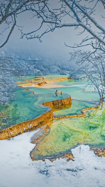 Huanglong Scenic and Historic Interest Area in Sichuan province, China (© primeimages/Getty Images) mobile wallpaper