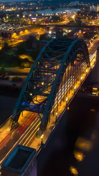 Tyne Bridge, England (© Glenn Gibson/iStock/Getty Images) mobile wallpaper