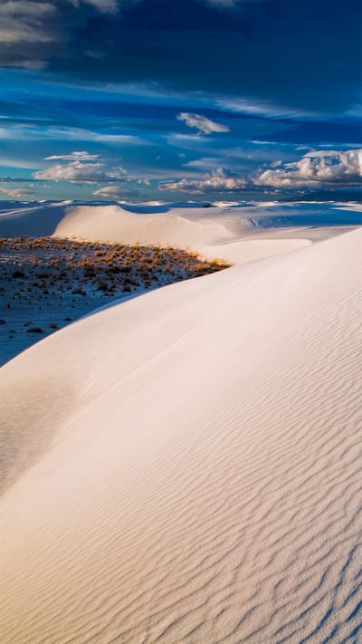 Gypsum sand dunes, White Sands National Park, New Mexico (© Grant Kaye/Cavan Images) mobile wallpaper