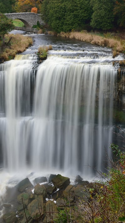 Webster's Falls in autumn, Hamilton, Ont. (© Saffron Blaze/Getty Images) mobile wallpaper