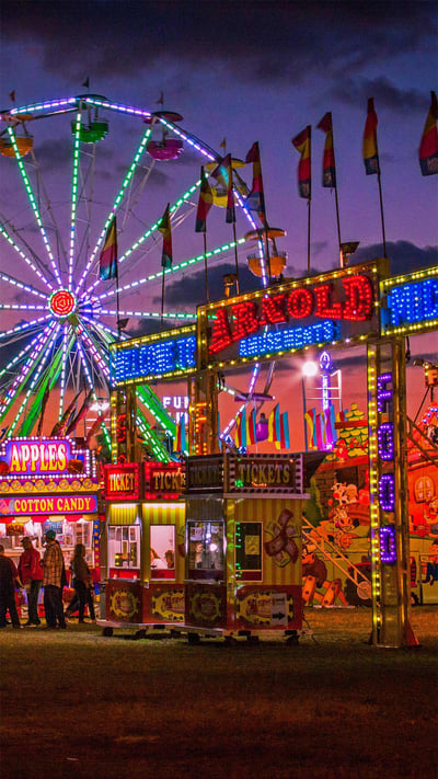 Hardee County Fair in Wauchula, Florida (© Oscar G. Davila/Getty Images) mobile wallpaper