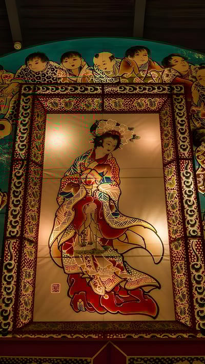 優美な扇ねぷた, 青森県 弘前市 (© John S Lander/寄稿者/Getty Images) mobile wallpaper