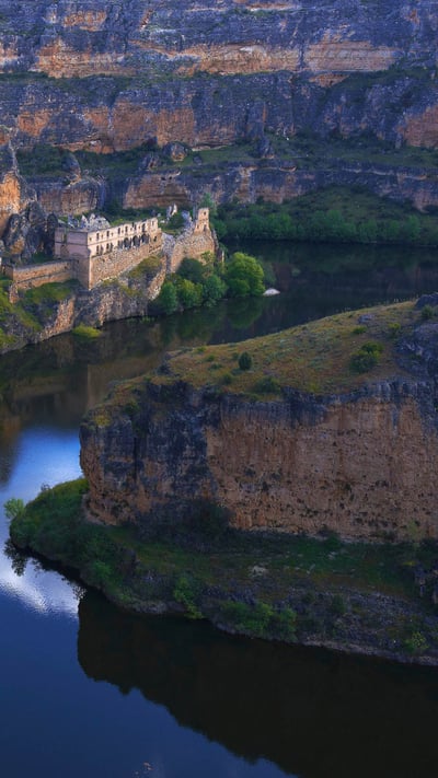 Nuestra Señora de la Hoz monastery in the Duratón River gorge, Castile and León, Spain (© Arco Images GmbH/Alamy) mobile wallpaper
