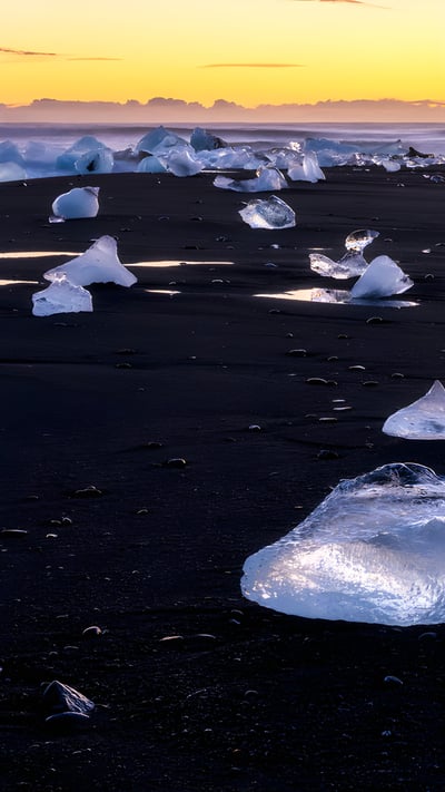 Diamond Beach, Iceland (© Rachid Dahnoun/Tandem Stills + Motion) mobile wallpaper