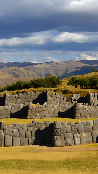 Inca ruin of Sacsayhuamán near Cusco, Peru (© SL_Photography/Getty Images) mobile wallpaper